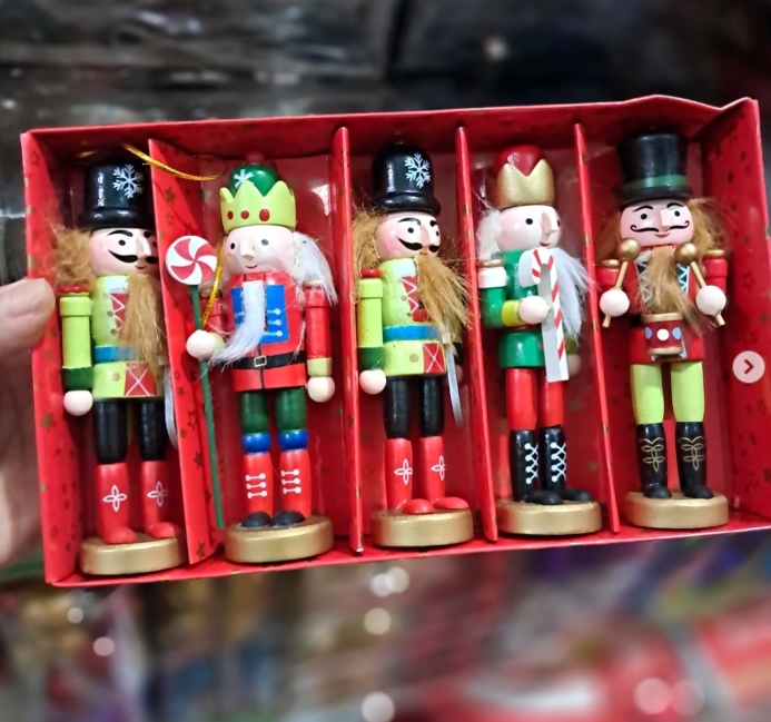 CASCANUECES 4 PIEZAS ADORNO NAVIDEÑO ¡REMATE NAVIDAD! - Imagen 7